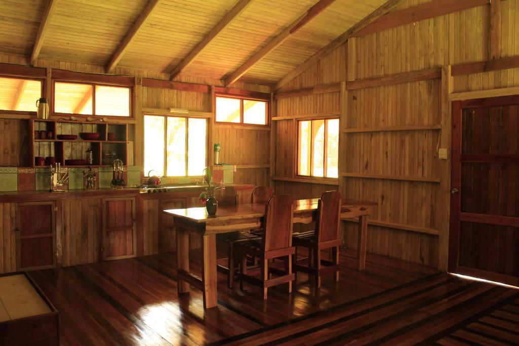 Sabalo Lodge Tours And Cabins Sierpe Zimmer foto